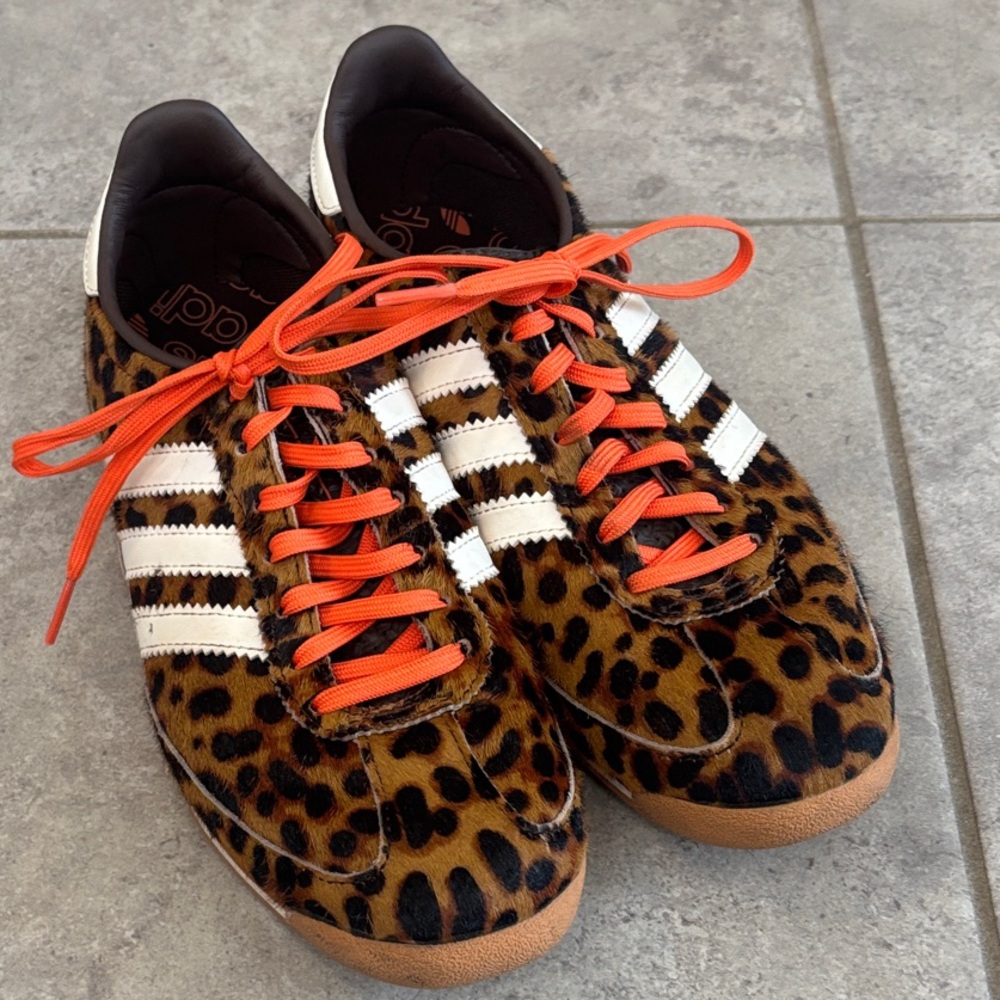 ✨adidas Samba OG Calf Hair Leopard-Print Sneakers with Orange Laces
